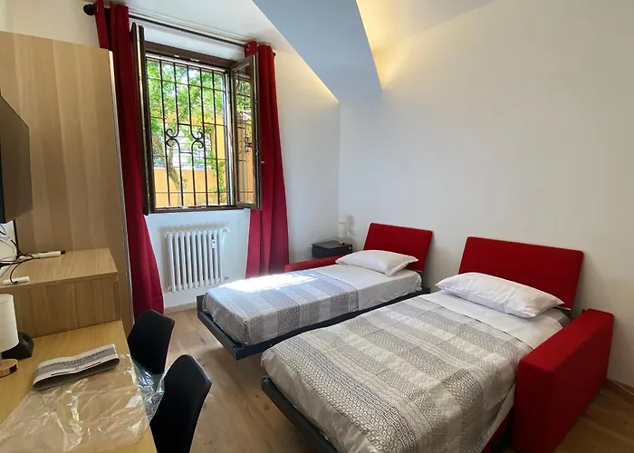 Under Trastevere Stars *